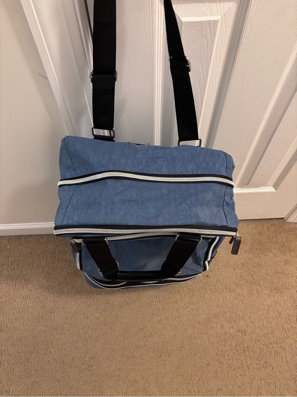 Biaggi Blue Convertible Travel Tote Bag (Zipsak collection) - brand new with tag - Picture 5 of 9
